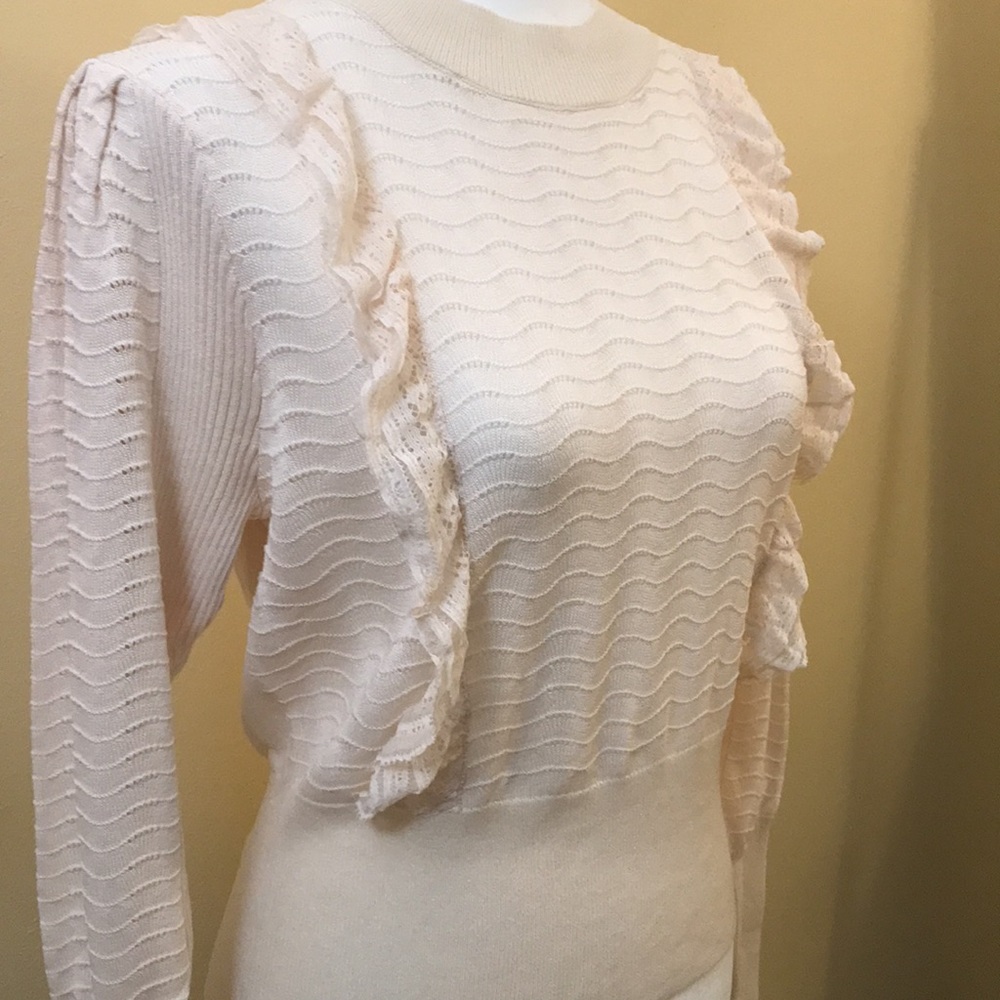 Venus Ruffle Shirt - Picture 2 of 7